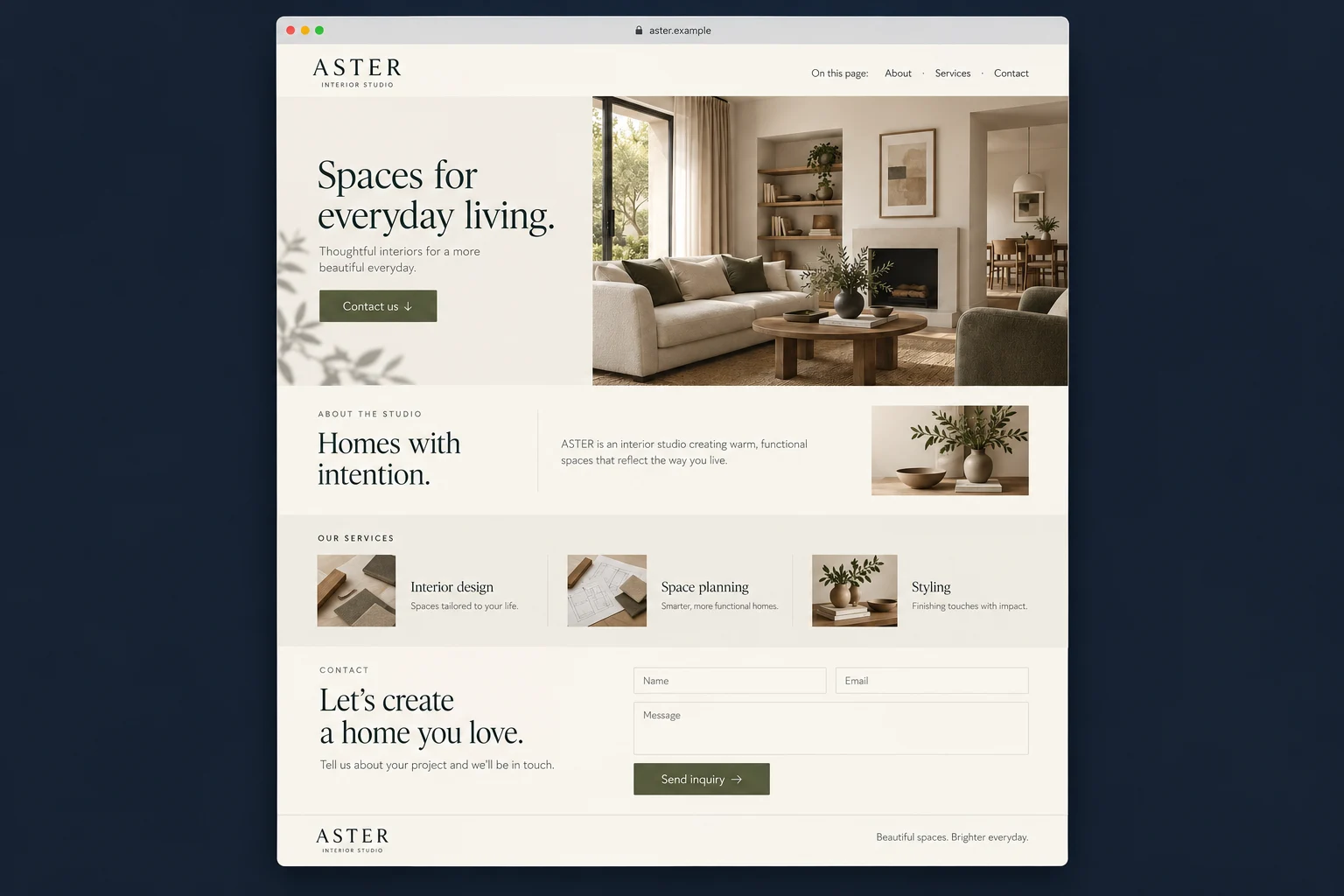 Ejemplo ilustrativo del sitio Aster de una página, con presentación, información del estudio, servicios y formulario de contacto en un diseño continuo.
